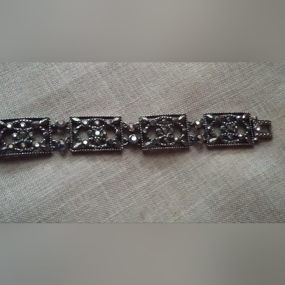 Vintage Monet Black Beaded Open Scroll Link Bracelet - Picture 1 of 5
